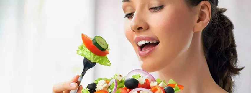 نقش تغذیه در درخشش پوست
