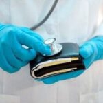 عضو پیشین هیات مدیره نظام پزشکی: پزشک برای عمل زیبایی علاوه بر پول جراحی، گردنبند طلای زن را هم گرفته بود