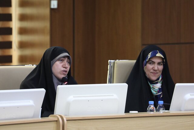 نشست فراکسیون زنان مجلس با وزیر بهداشت؛ سند سلامت بانوان تدوین میشود سند سلامت بانوان و کودکان در راه است؛ زیرساختها آماده میشود