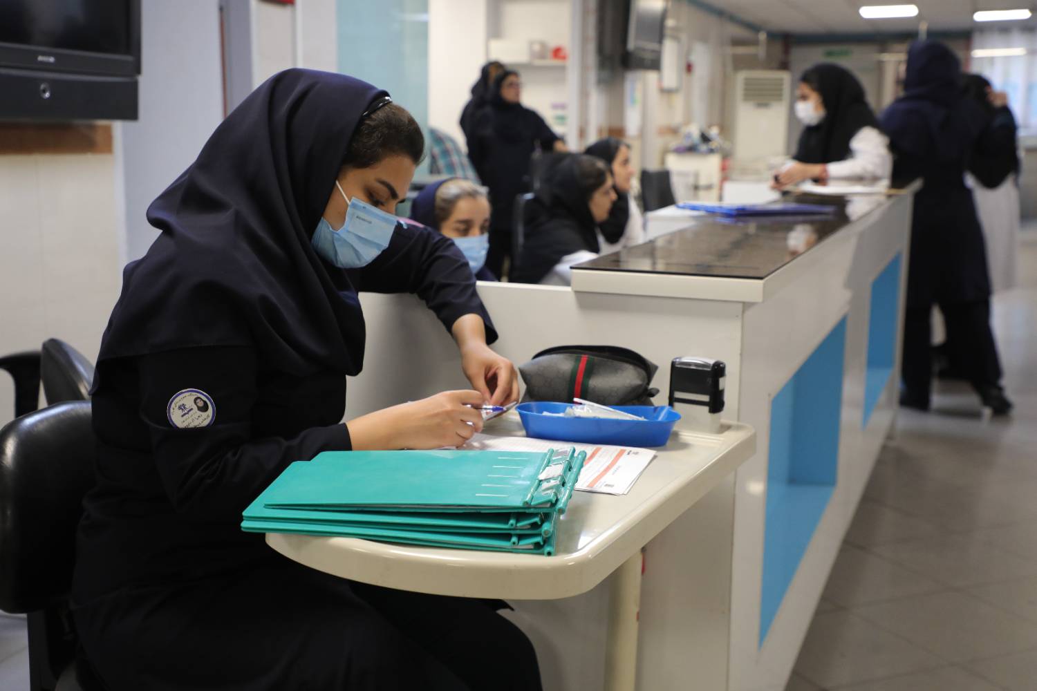 کارزار درخواست برقراری عدالت شغلی در محاسبه ساعات کار کارکنان بهداشت و درمان و اورژانس کشور