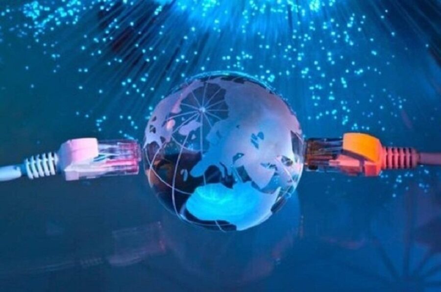 اختلال در فیبر نوری غرب مازندران در پی یک آتش‌سوزی مهیب