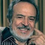 ایرج قادری در دفترش کارش در دهه ۷۰+ عکس