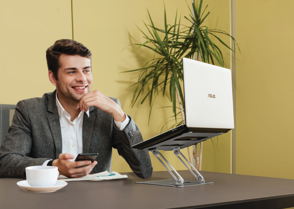 هولدر لپ تاپ و تنظیم موقعیت نمایشگر