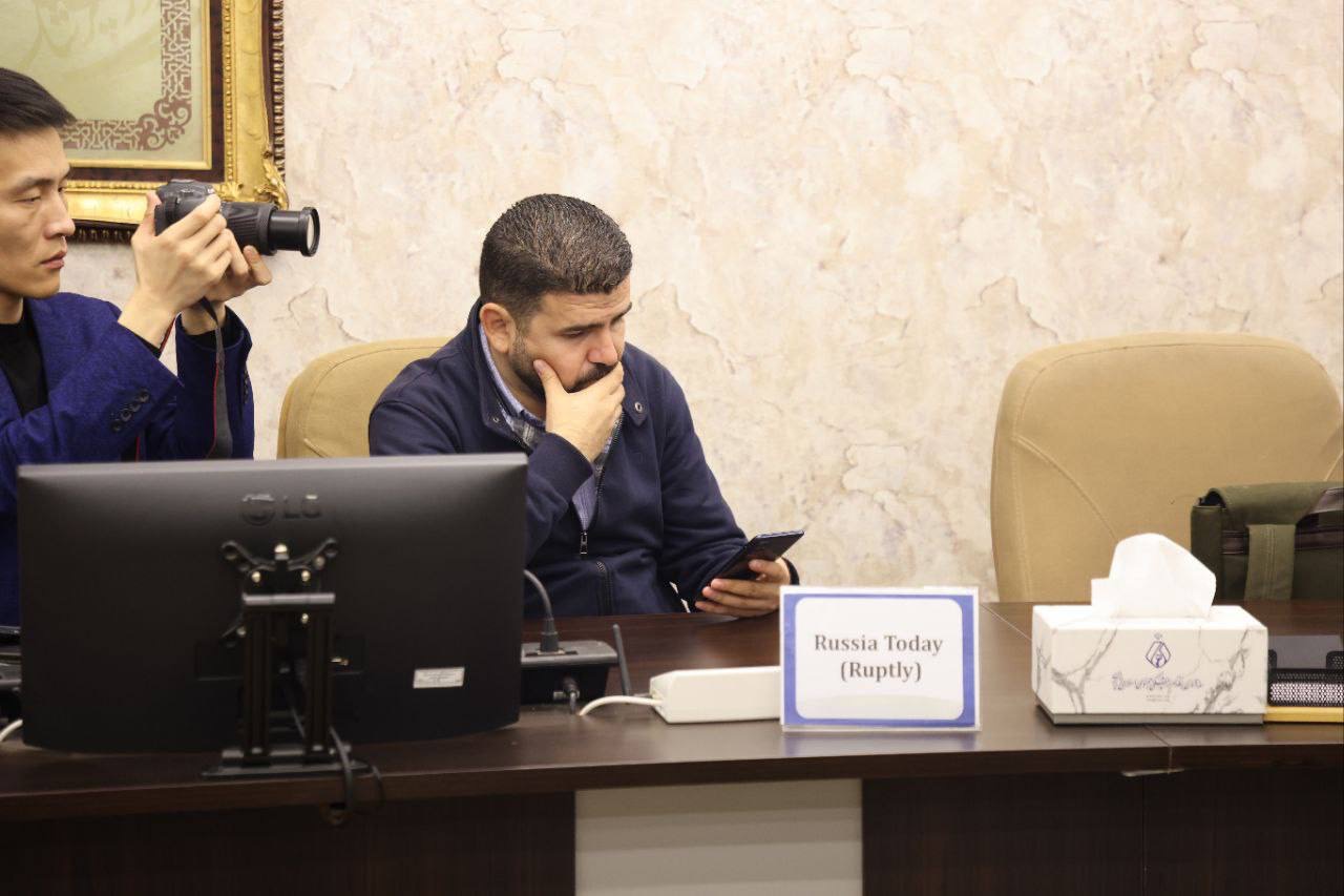 برگزاری نشست خبری رئیس کل سازمان نظام پزشکی با رسانه‌های خارجی