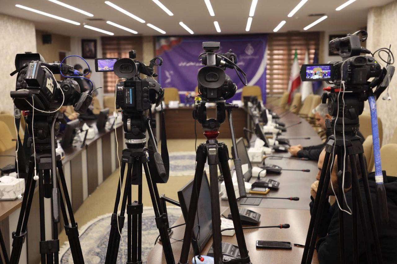 برگزاری نشست خبری رئیس کل سازمان نظام پزشکی با رسانه‌های خارجی