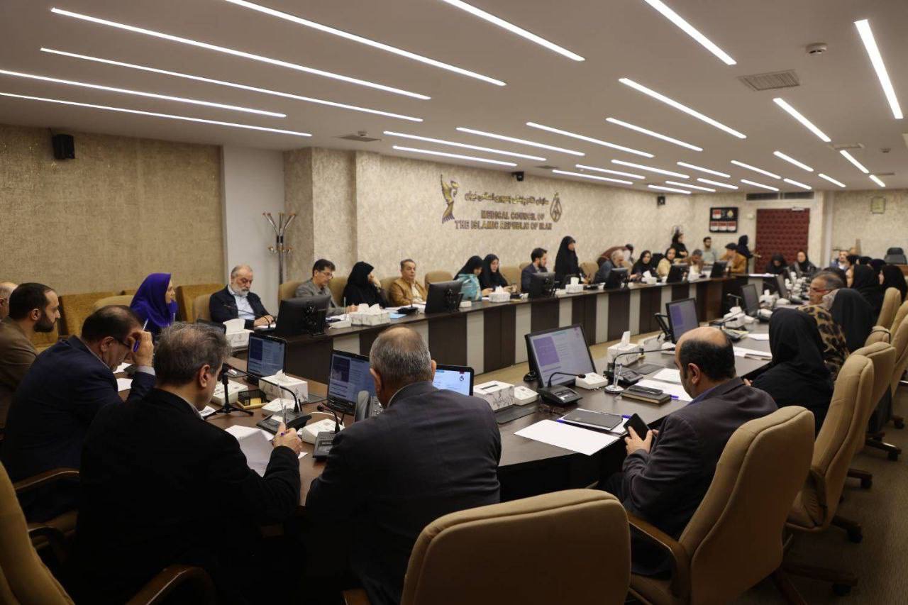 حضور رئیس‌کل سازمان نظام پزشکی در کارگروه تخصصی هماهنگی نظارت بر سقط جنین استان تهران