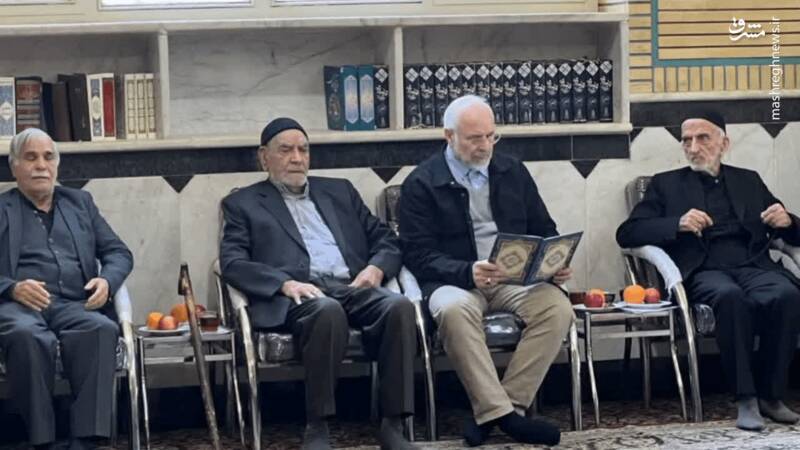 حضور قالیباف در یک مراسم ختم همراه با پدرش حضور قالیباف در یک مراسم ختم همراه با پدرش