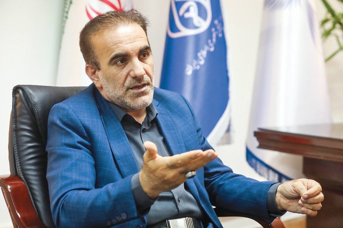 ضعف قوانین بازدارنده و لزوم مراجعه مردم به پزشکان دارای مجوز