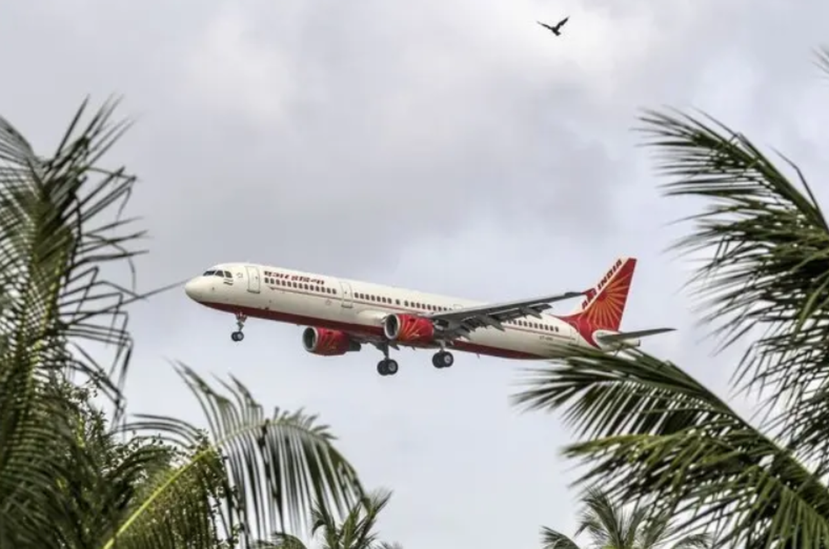 پرواز کلکته ناگهان متوقف شد/ماجرا چه بود؟