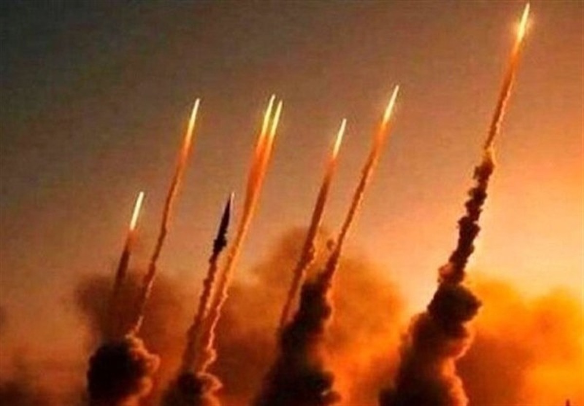 سرلشکر عبداللهی: ترامپ برای فرار از باتلاق جنگ، به سران برخی از کشورها پناه آورده است