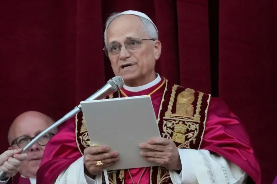 کنایه تند پاپ به دولت ترامپ: خدا با جنگ‌افروزان نیست