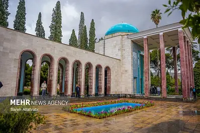 بارش باران بهاری در حافظیه و سعدیه شیراز+ عکس