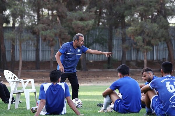 تعویق لیگ برتر فوتبال تصمیم درستی بود/ نقطه ضعف تیم ملی باید برطرف شود