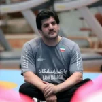 حضور رسول خادم برسر مزار شهدای میناب+ عکس