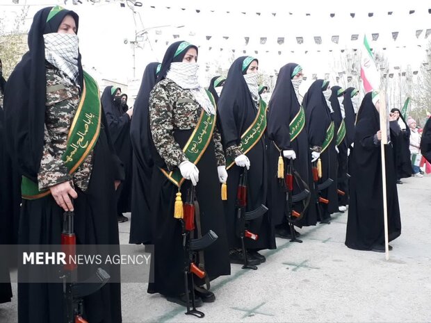 دلبران میزبان حماسه‌ای زنانه؛ رژه شقایق‌های ظهور در قاب ایمان و اقتدار