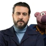 دلنوشته دردناک جناب‌خان برای عروسکش در آوار‌های جنگ+ عکس