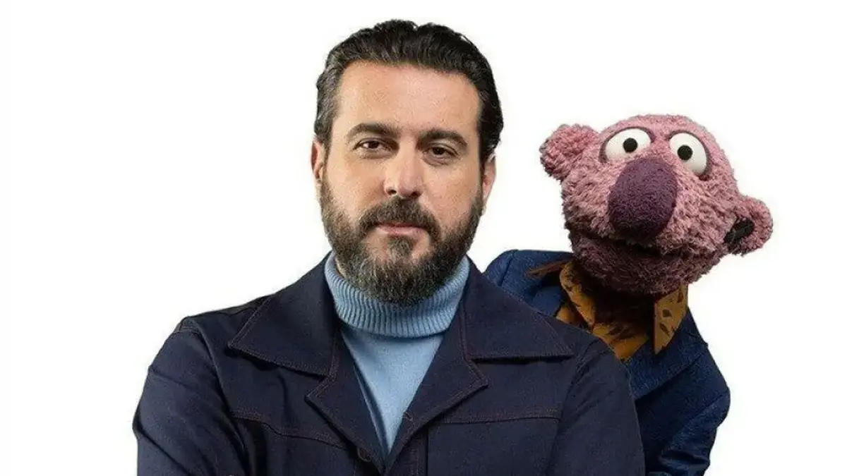 دلنوشته دردناک جناب‌خان برای عروسکش در آوار‌های جنگ+ عکس