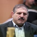 عباس جدیدی کلاشینکف بدست در ایست بازرسی+ عکس