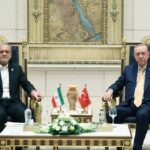 گفتگوی روسای جمهور ایران و ترکیه / اردوغان: به کسانی که قصد تخریب مذاکرات را دارند فرصت ندهید