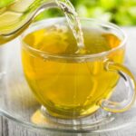 با این دمنوش‌ها و مواد غذایی علائم آلرژی بهاری را کم کنید