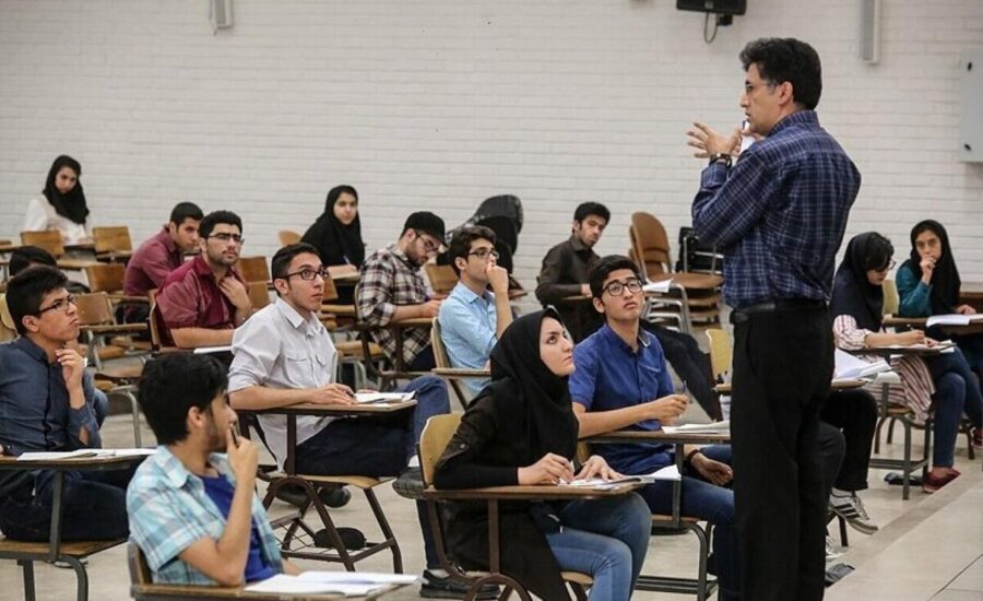 تداوم آموزش مجازی مقطع کارشناسی و بازگشت تدریجی به کلاس تحصیلات تکمیلی/ دانشجویان بخوانند