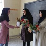 هدیه روز معلم چی بخریم؟ / لیست بهترین هدایا برای معلم ۱۴۰۵