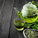 چه کسانی نباید چای سبز بخورند؟