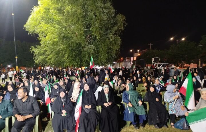 اقبالیه در مسیر همبستگی؛ مردم برای نودوهشتمین شب گرد هم آمدند