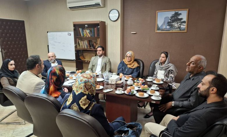 جلسه نظام پزشکی تهران با نمایندگان شرکت های تامین کننده تجهیزات دندانپزشکی+گزارش تصویری