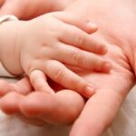 حاجی‌اسماعیلی: سیاست جمعیتی باید موانع فرزندآوری را رفع کند