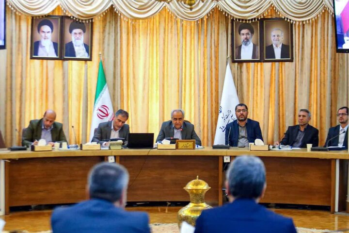 سرمست: مبارزه با قاچاق از حالت اداری خارج و برنامه‌محور شود