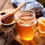 عسل برای رفلاکس معده مفید است یا علائم را تشدید می‌کند؟