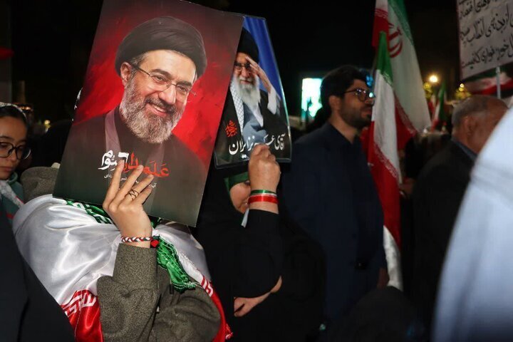 ۲۱۰ شب لبیک؛ بازخوانی عزم استوار مردم دیار آفتاب در پاسداشت انقلاب
